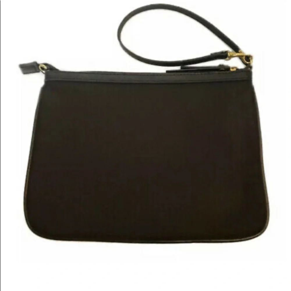 Tutilo New York black nylon wristlet lap top bag size 12/9 Guc